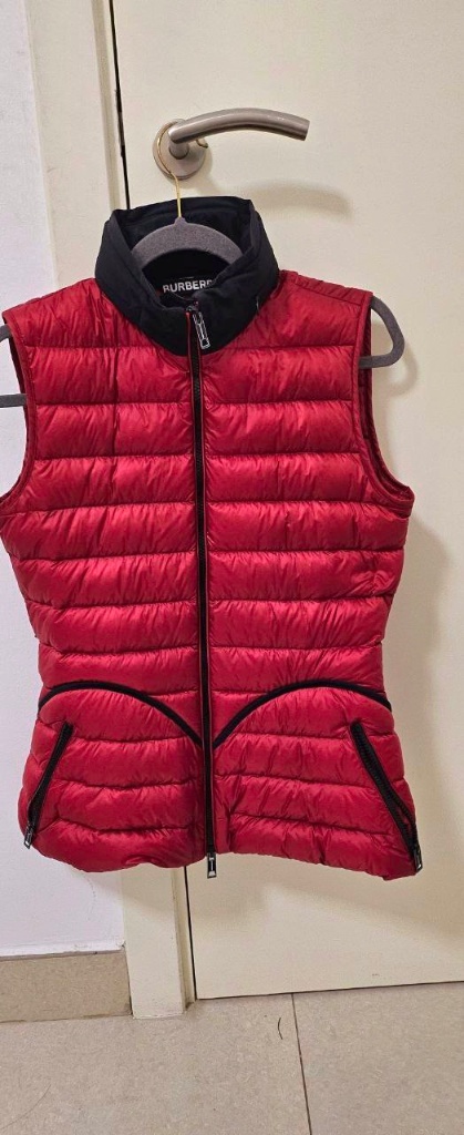 Burberry жилетка с капюшоном S