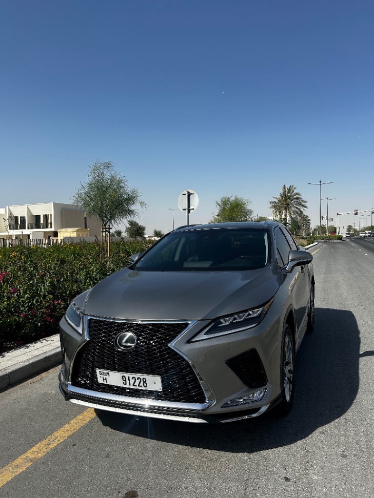 Lexus rx350 2018 G-grade CARPLAY