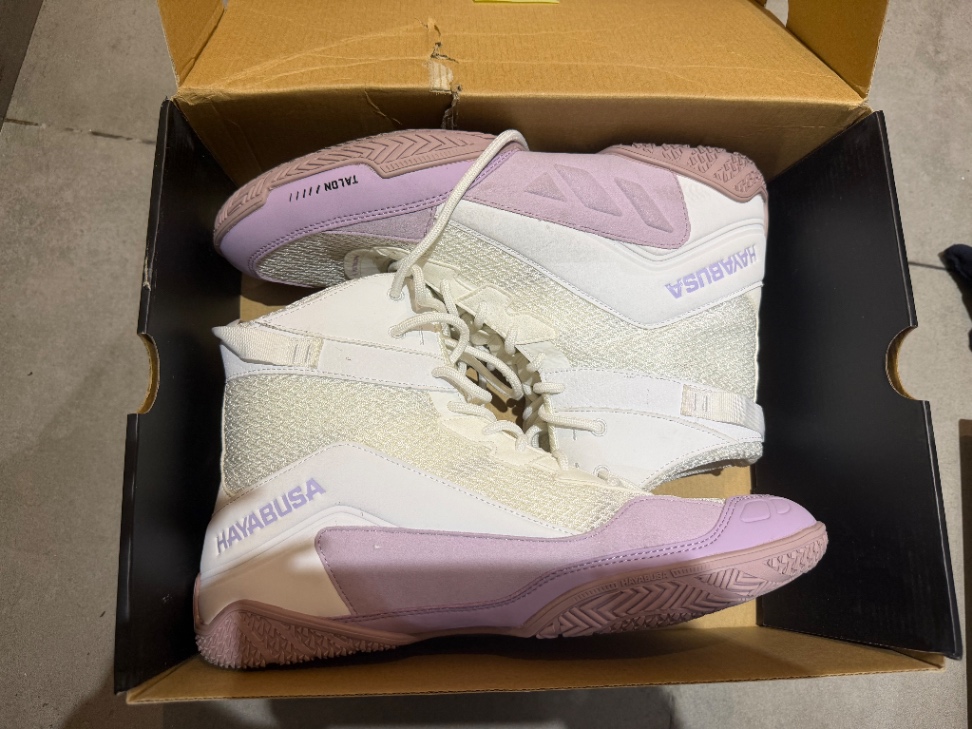 Боксерские кроссовки