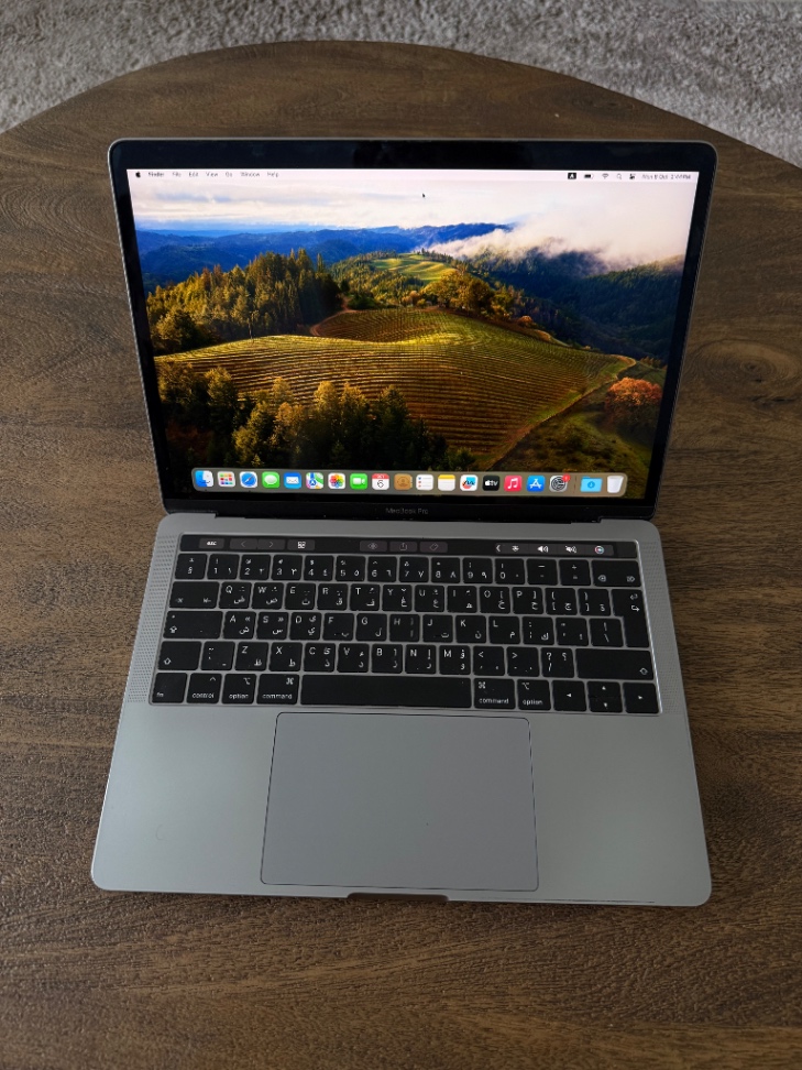 MacBook Pro 13 с Touch Bar (2019)