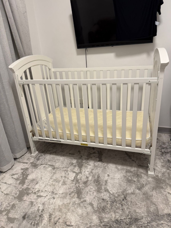 Детская кроватка